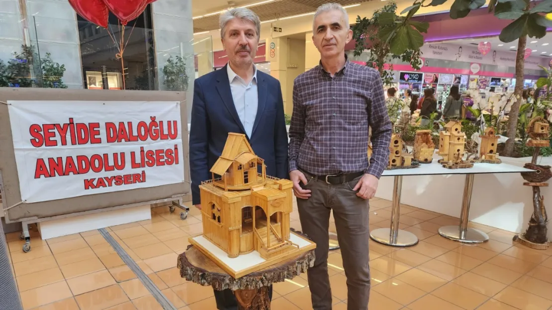 Seyyide Daloğlu Anadolu Lisesi resim ve ahşap kuş evleri sergisi