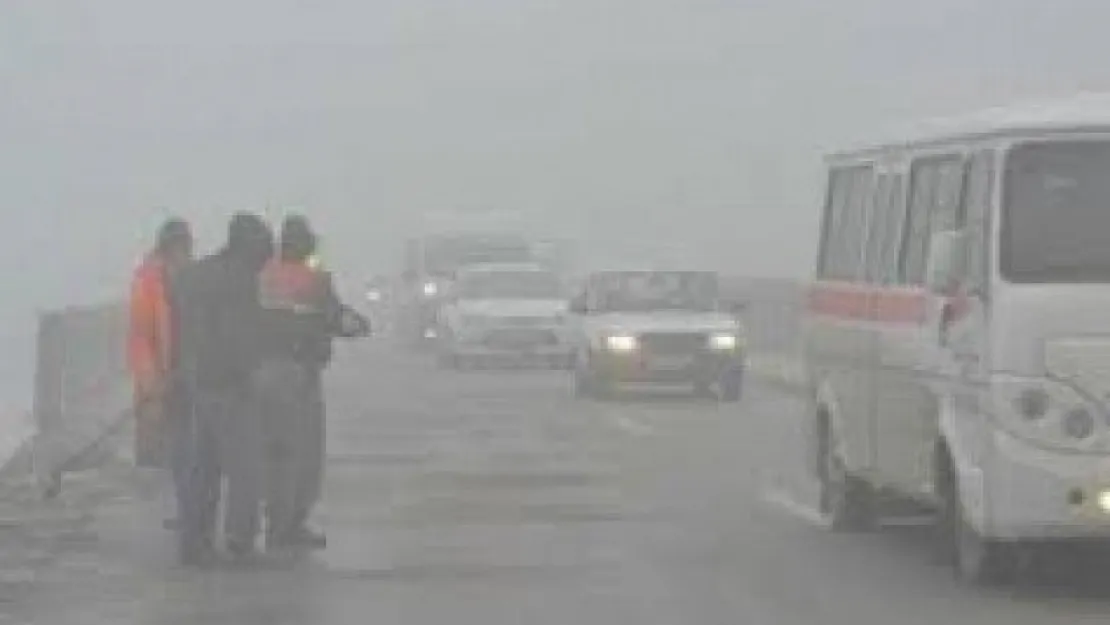Sis Ve Buzlanmanın Yol Açtığı Kaza ucuz atlatıldı