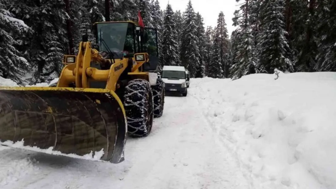 Sivas'ta 85 köy yolu ulaşıma kapandı