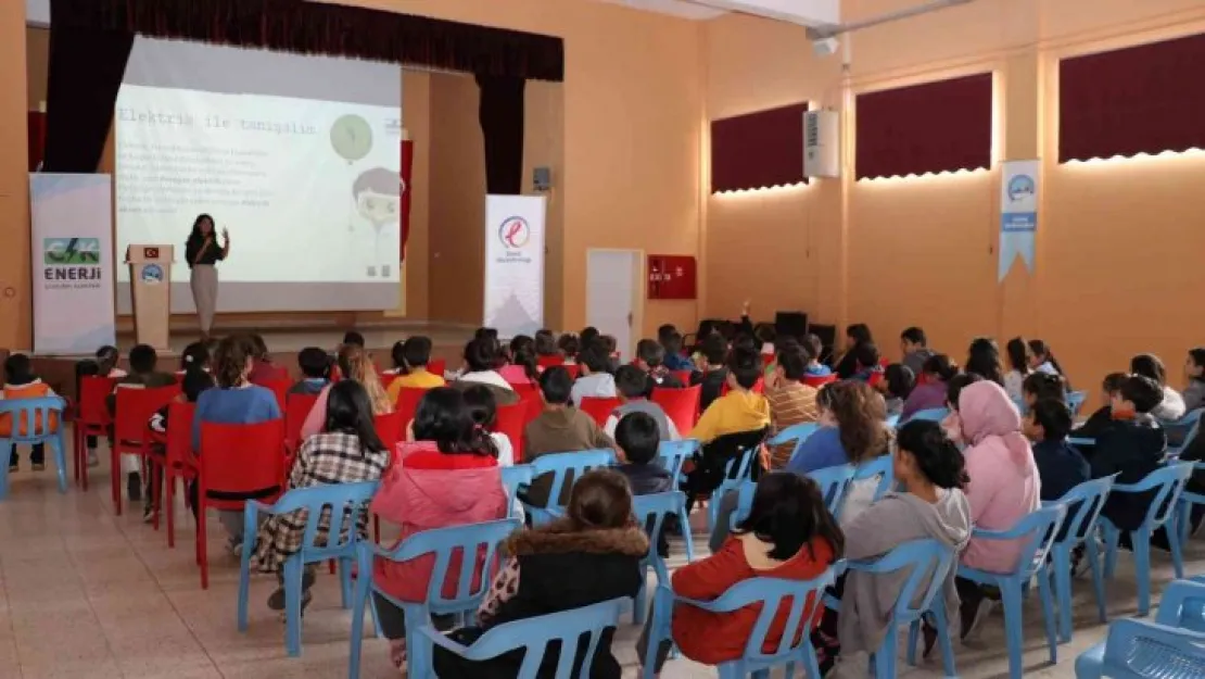 Sivas'ta enerji okuryazarlığı eğitimleri başladı, hedef 3 bin öğrenciye ulaşmak