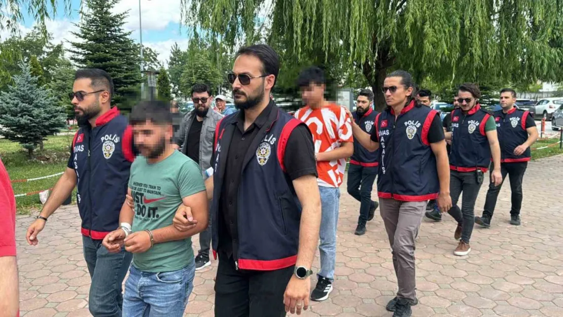 Sivas'taki cinayetin şüphelileri tutuklandı