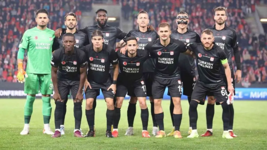 Sivasspor'da Fenerbahçe maçı kadrosu açıklandı: 3 isim kadroda yok