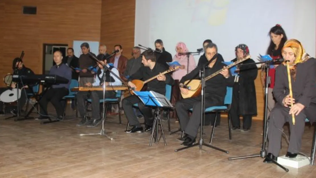 Şizofreni Hastalarından Halk Müziği Konseri