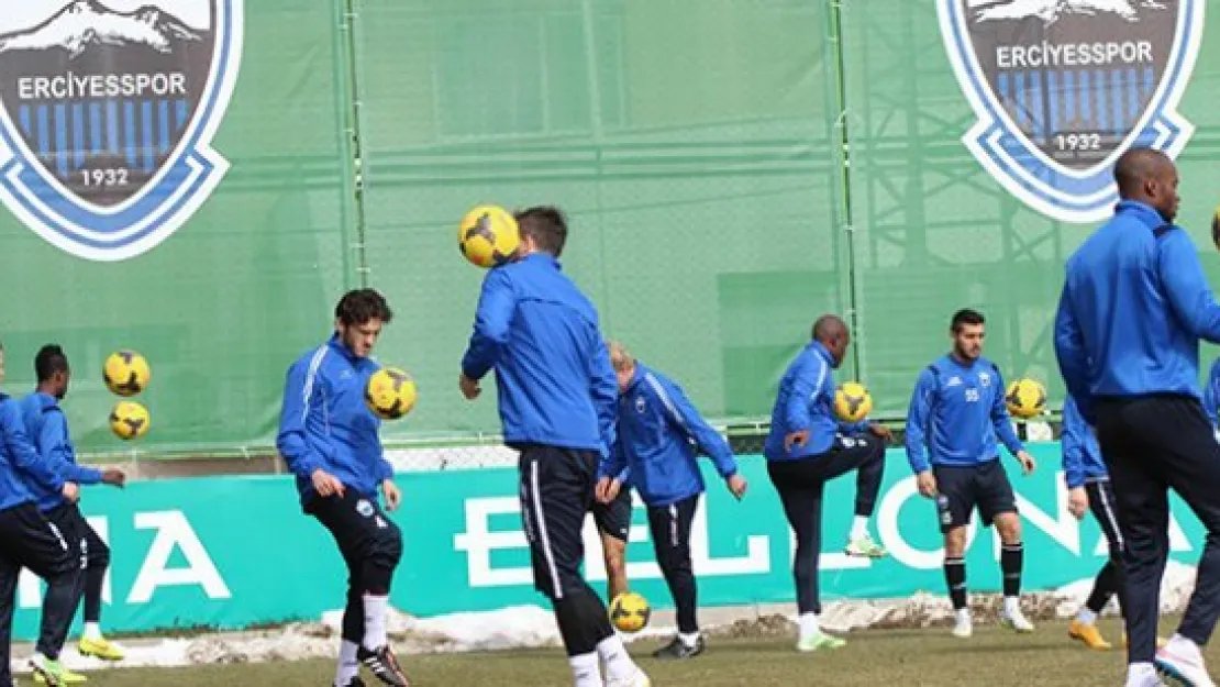 SUAT ALTIN İNŞAAT KAYSERİ ERCİYESSPOR, GALATASARAY MAÇININ HAZIRLIKLARINI SÜRDÜRÜYOR