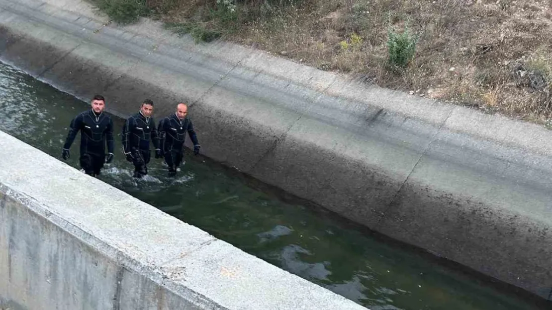 Sulama kanalına düşen yaşlı adamı arama çalışmaları sürüyor