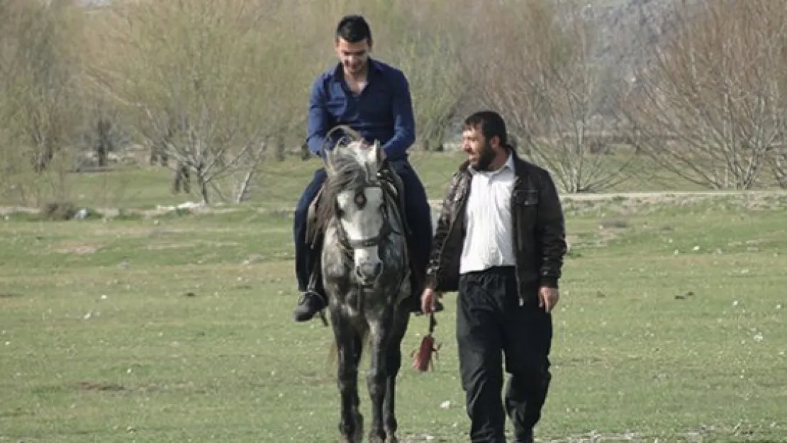 Sultan Sazlığı'nda atlı safari keyfi