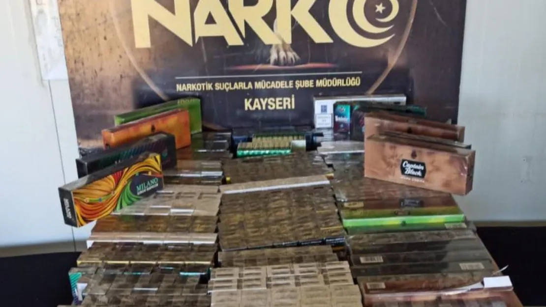Şüphe üzerine durdurulan araçta kaçak ürünler ele geçirildi