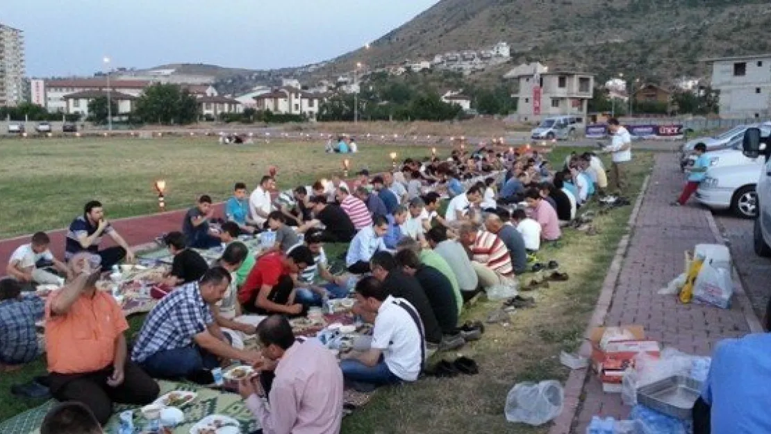  Suriyeli aileler iftarda buluştu