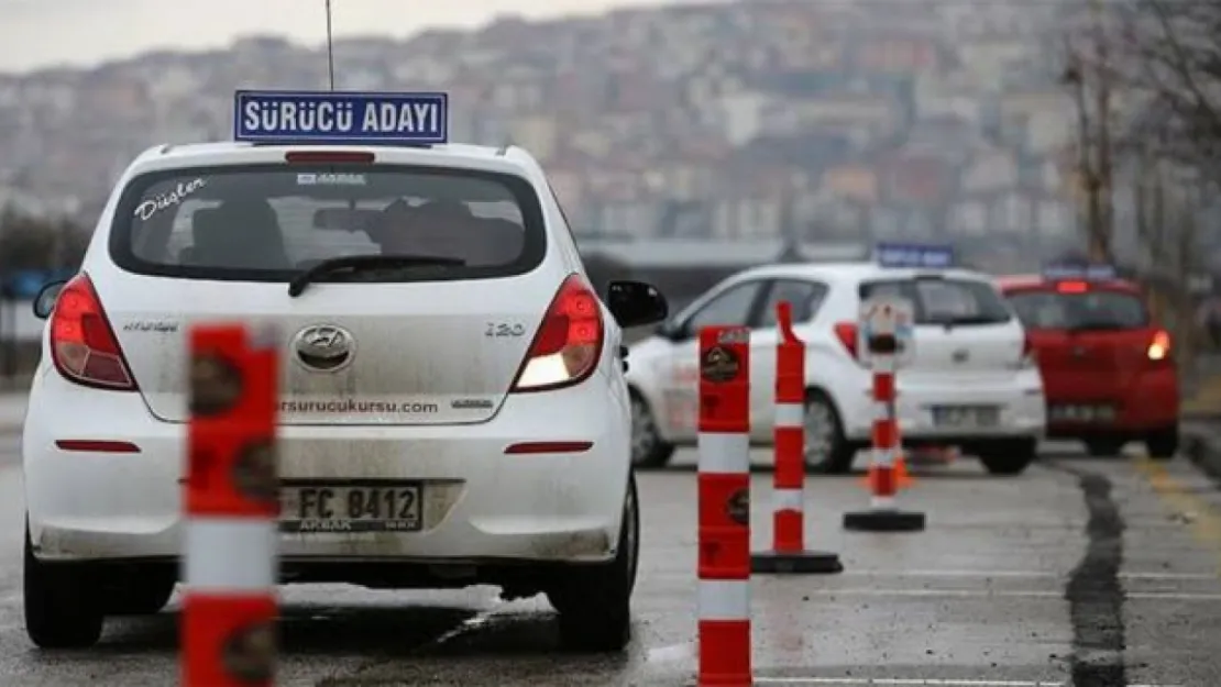 Sürücü kursu ve sınav ücretlerinde yeni tarife: 2025'te ehliyet almak zorlaşıyor