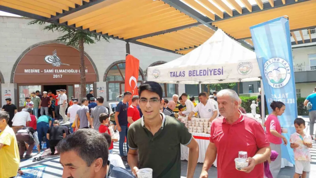 Talas Belediyesi'nden 'aşure ikramı'