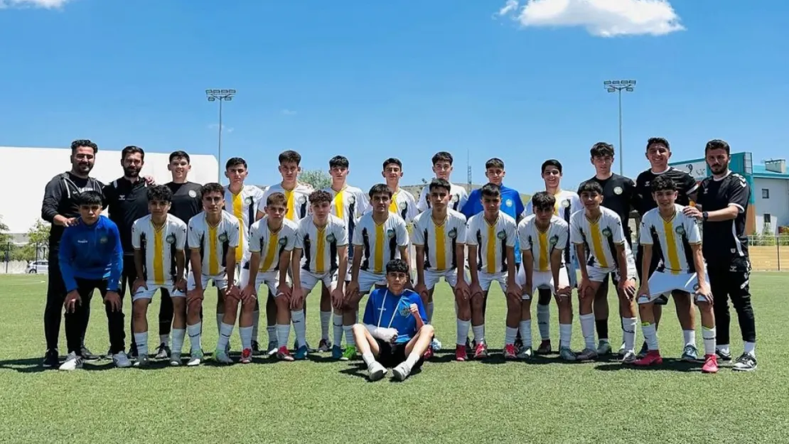 Talas Belediyespor U15 takımı 2'inci Tura yükseldi