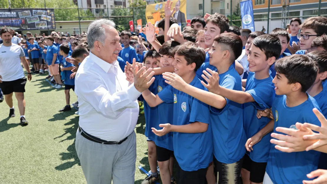 Talas Belediyespor Yaz Futbol Okulu, Genç Yeteneklere Kapılarını Açtı