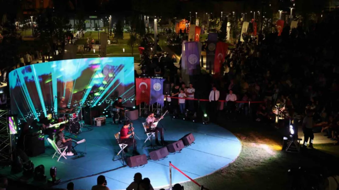 Mevlana Meydanı'nda Muhteşem Konser