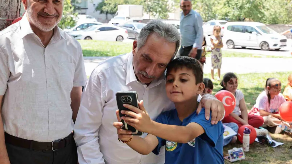 Talas'ın parkları, çocukların kitap okuma mekanları