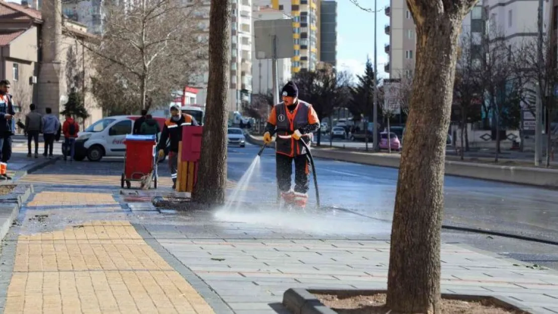 Talas'ta erken bahar temizliği