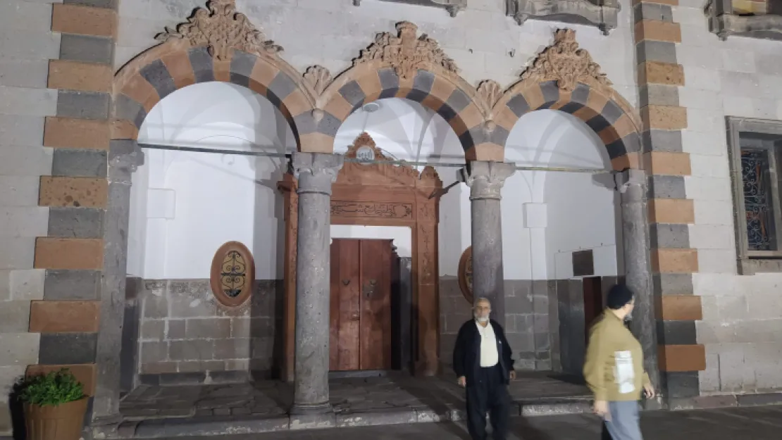 Talas Yaman Dede Camii