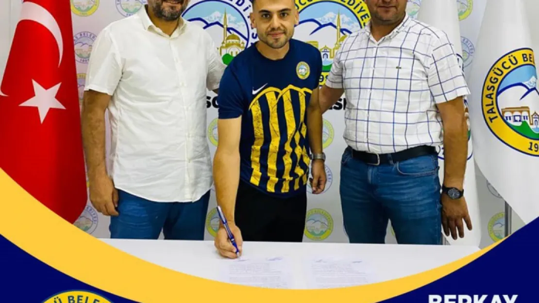 Talasgücü Belediyespor'da Berkay Öztuvan, imzayı attı