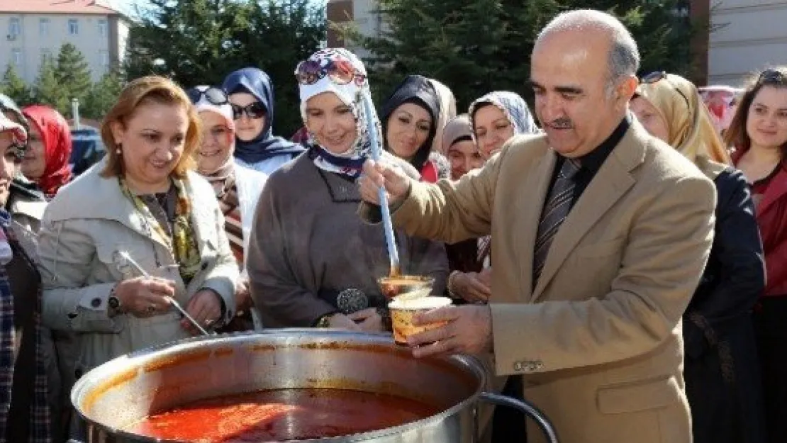 Talas'lı Kadınlardan Kültür Hizmeti 