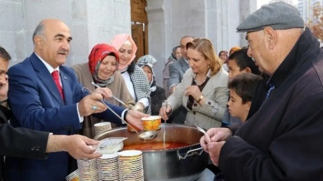 Talas'lı Kadınların Selçuklu'da Geleneksel Hizmeti 