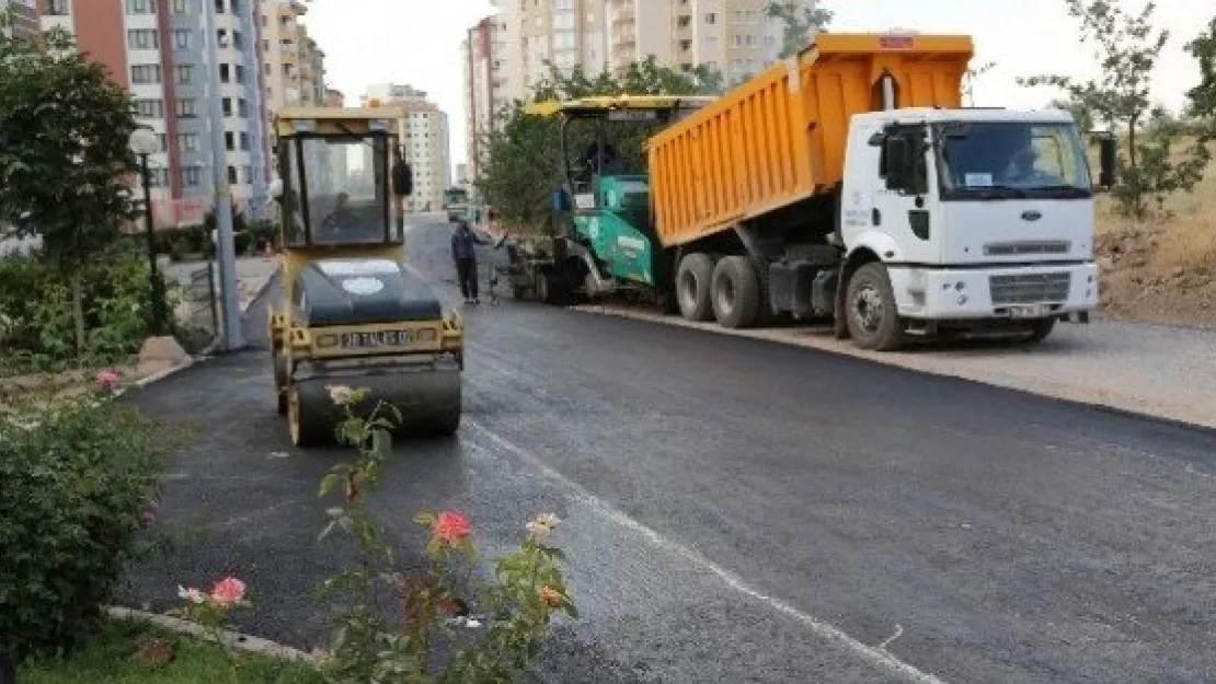 Talas'ta Asfalt Ve Yol Çizgisi Çalışması 