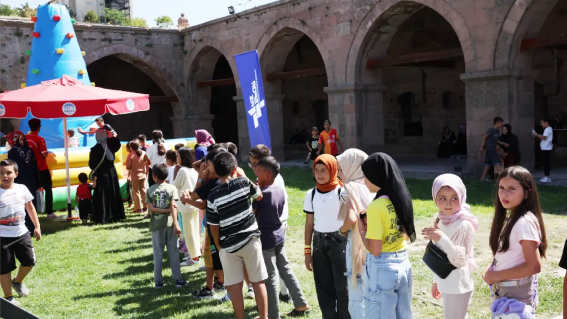 Tarihi Kervansarayda Çocuk Etkinliği