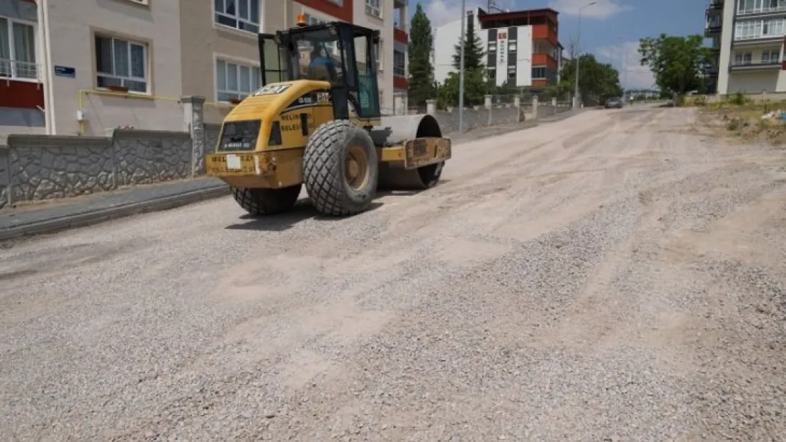 Tavlusun ve Fatih Mahallesinde asfalt ve parke çalışmaları