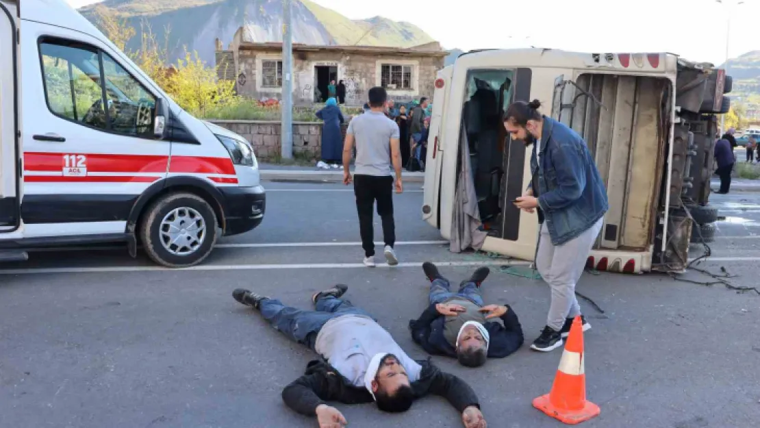 İşçi servisine tır çarptı, can pazarı yaşandı: 33 yaralı