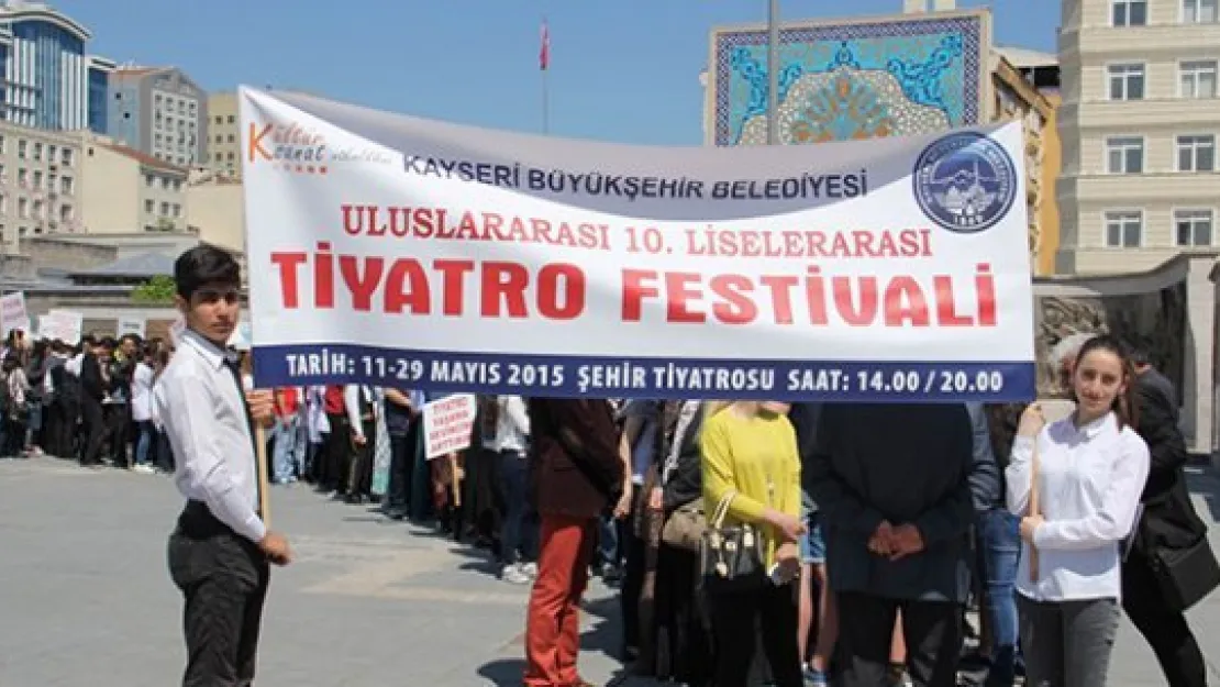 Tiyatro festivali başladı