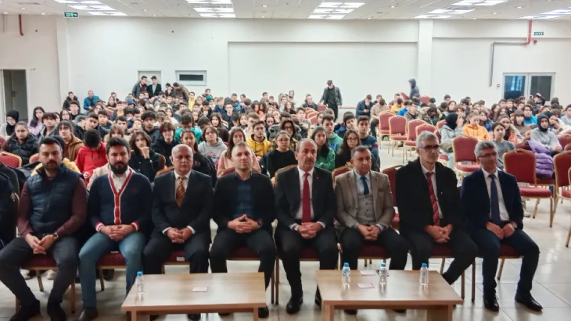 Tomarza Fen lisesi panel düzenledi