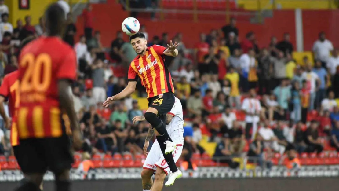 Trendyol Süper Lig: Kayserispor : 1 - Sivasspor: 1 (İlk Yarı)