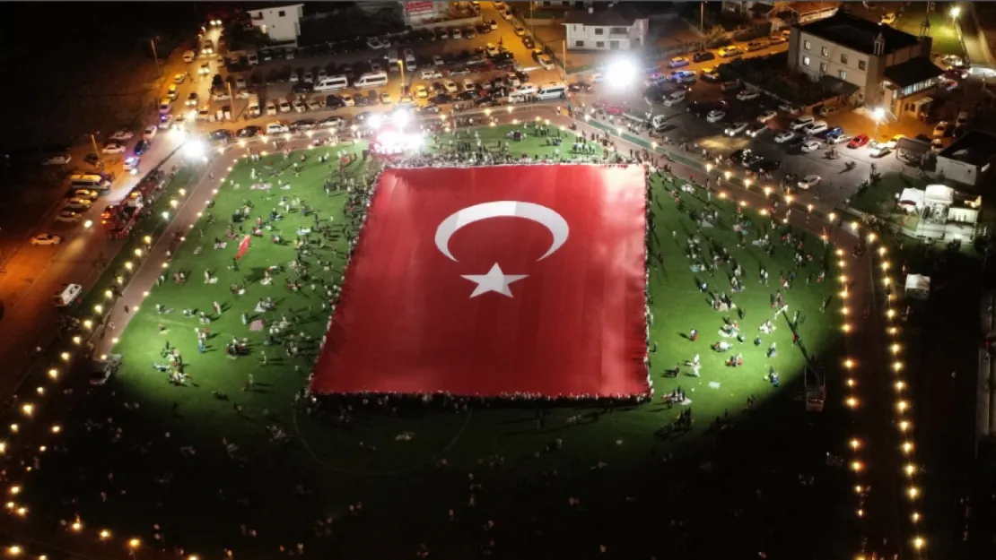 'Türk Milleti, İradesine ve Bölünmez Bütünlüğüne Sahip Çıkmıştır'