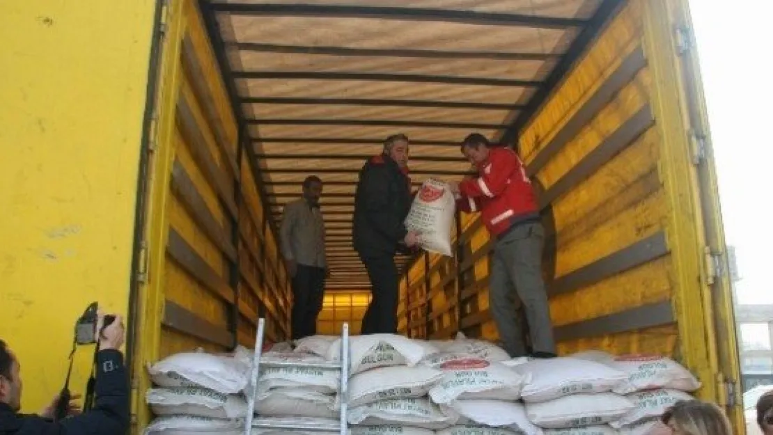 Kızılay'dan Türkmenlere yardım