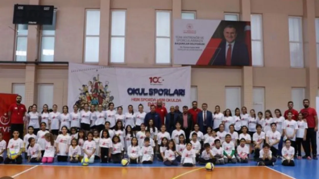 Türkiye Voleybol Federasyonu tarafından açılan Fabrika Voleybol Kayseri'de faaliyete başladı