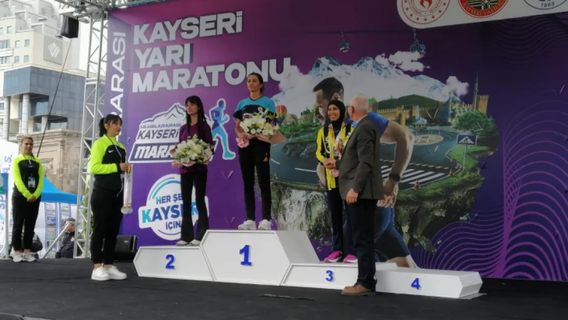 Uluslararası Kayseri Yarı Maratonunun kazananları belli oldu