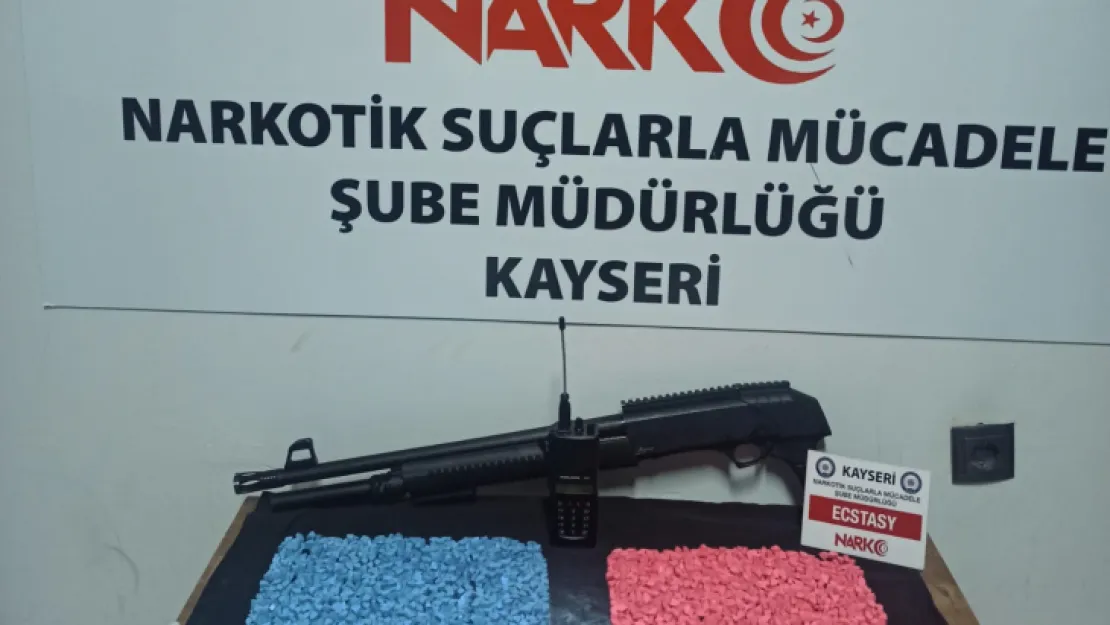 Uyuşturucu madde operasyonunda 2 gözaltı