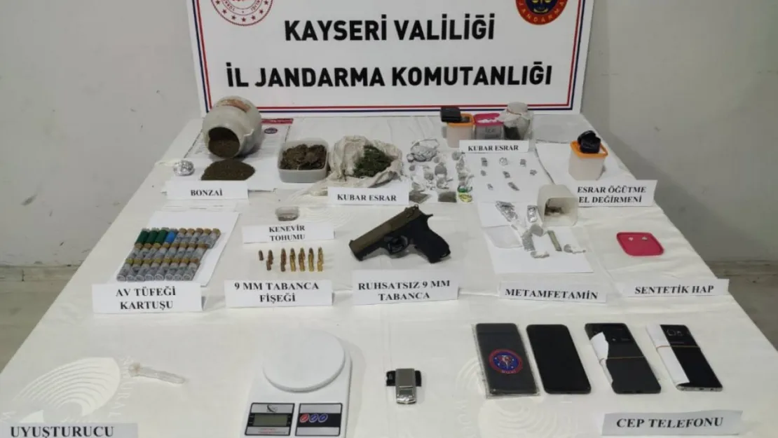 Uyuşturucu madde ticareti yapan 3 kişi yakalandı