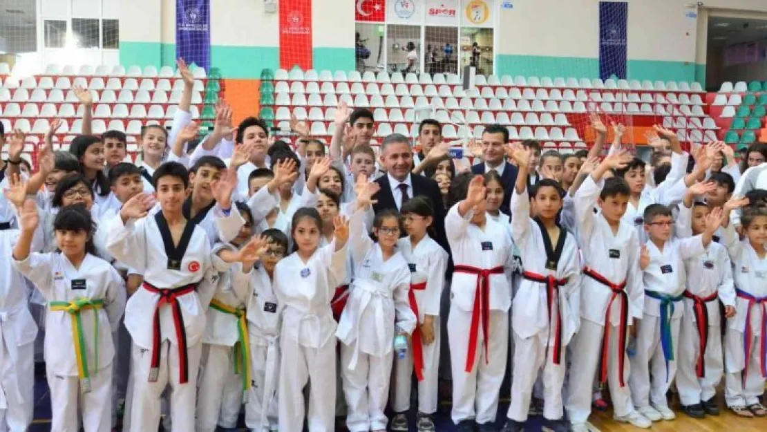 Vali Mete Buhara: 'Çocuklarımız, sportif aktivitelerle dolu dolu yaz tatili geçirsin'