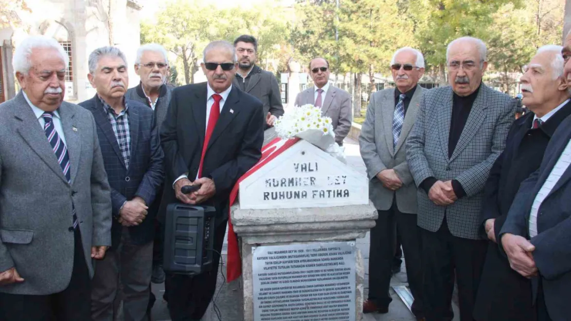 Vali Muammer Bey mezarı başında anıldı