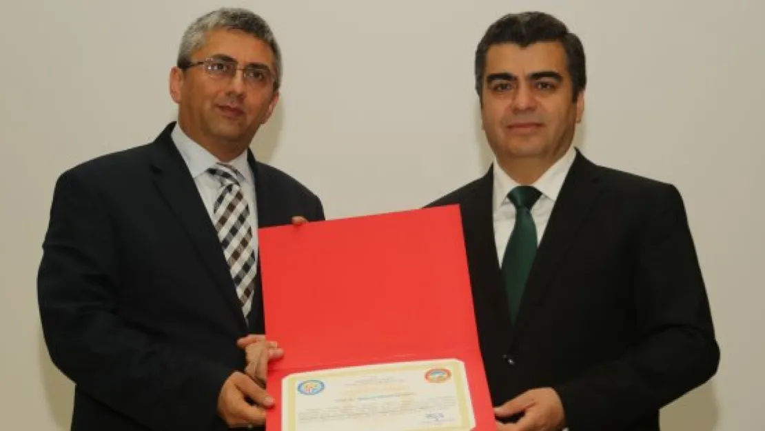 Vali Düzgün, 'Yönetim Becerilerini Geliştirme Ve Kapasite Artırma Eğitimi' sertifika törenine katıldı