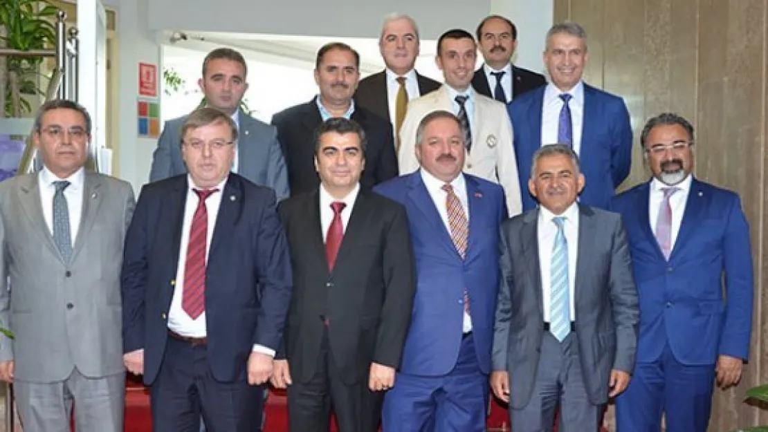Vali Düzgün'den, OSB'nin yeni yönetimine hayırlı olsun ziyareti