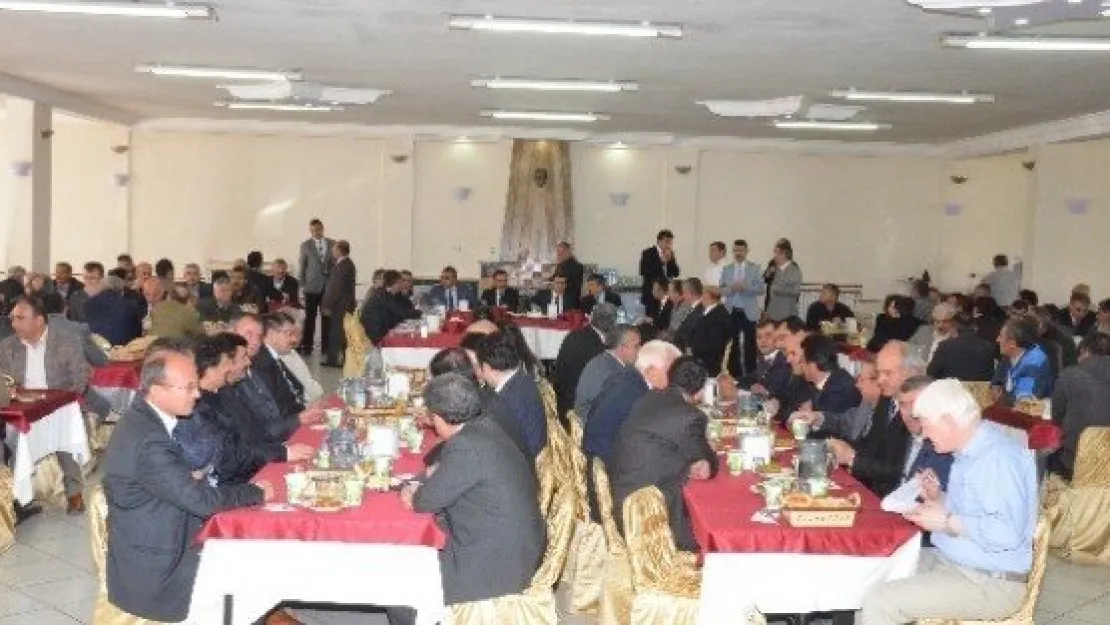 Vali Düzgün'den Özel İdare Personeline Veda Ve Teşekkür 