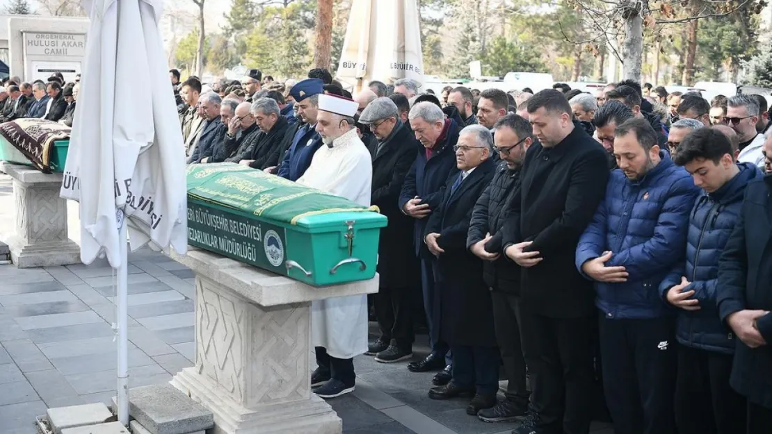 Vekil Akar'ın dayısı Maraşlıoğlu son yolculuğuna uğurlandı