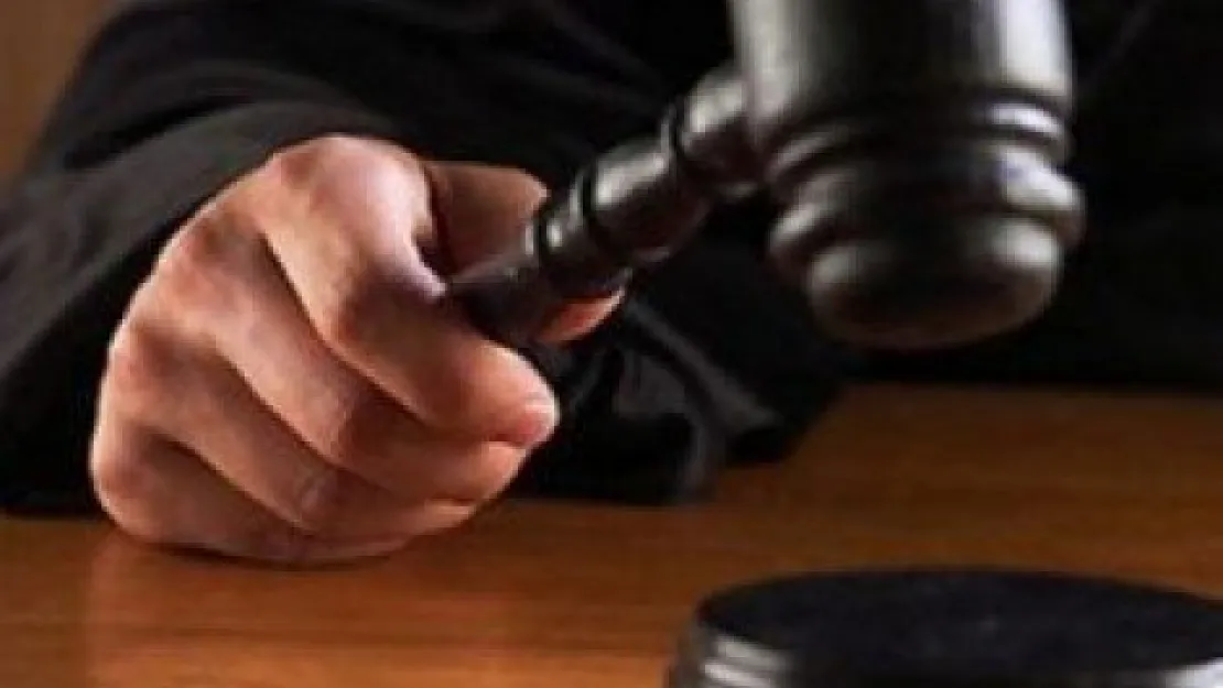 'yağma' Ve 'kişiyi Hürriyetinden Yoksun Kılma' Suçuna 8 Yıl Hapis 