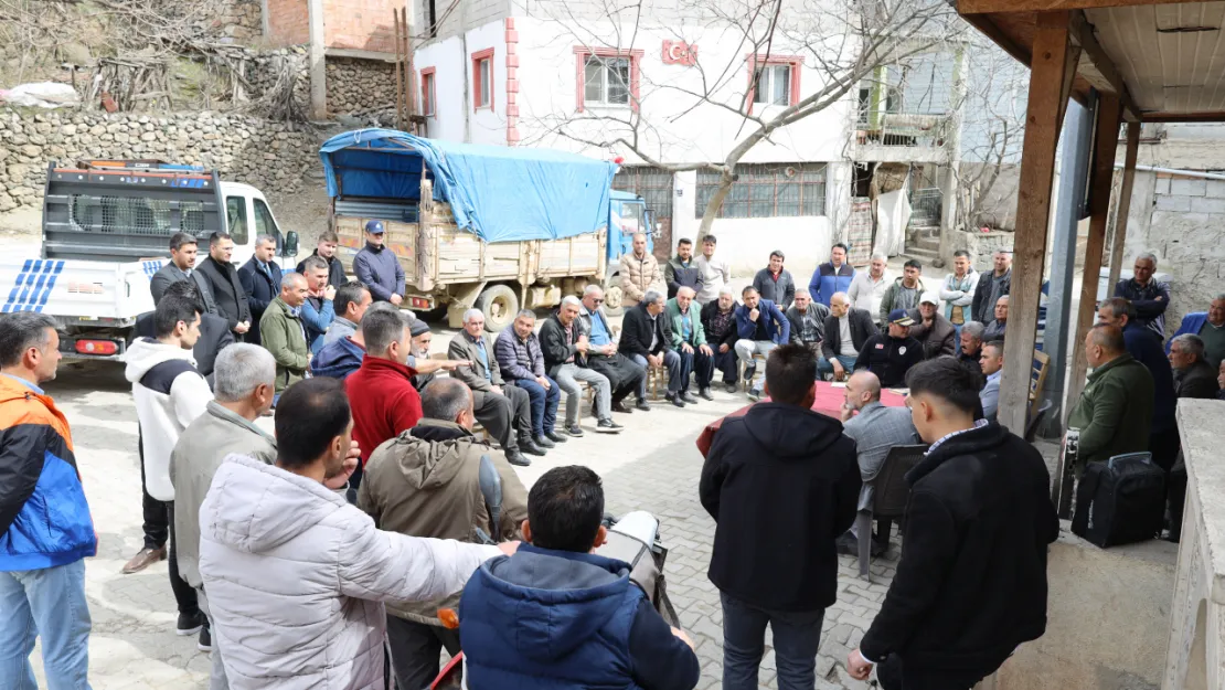 Yahyalı kırsal mahalleleri emlak vergisi konusunda bilgilendirildi