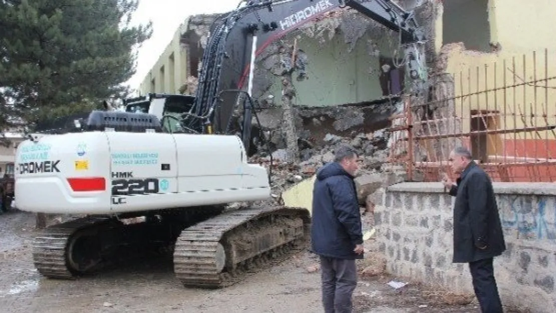 Yahyalı Belediye Başkanı Esat Öztürk: 