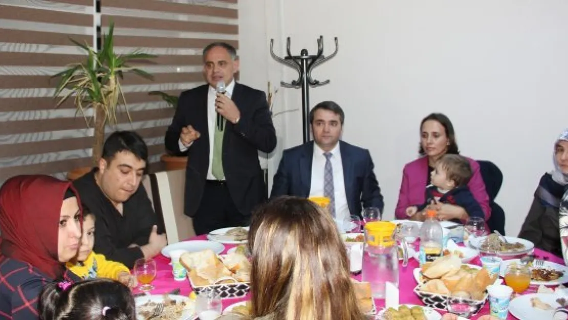 Yahyalı'da 8 Mart Dünya Kadınlar Günü yemeği