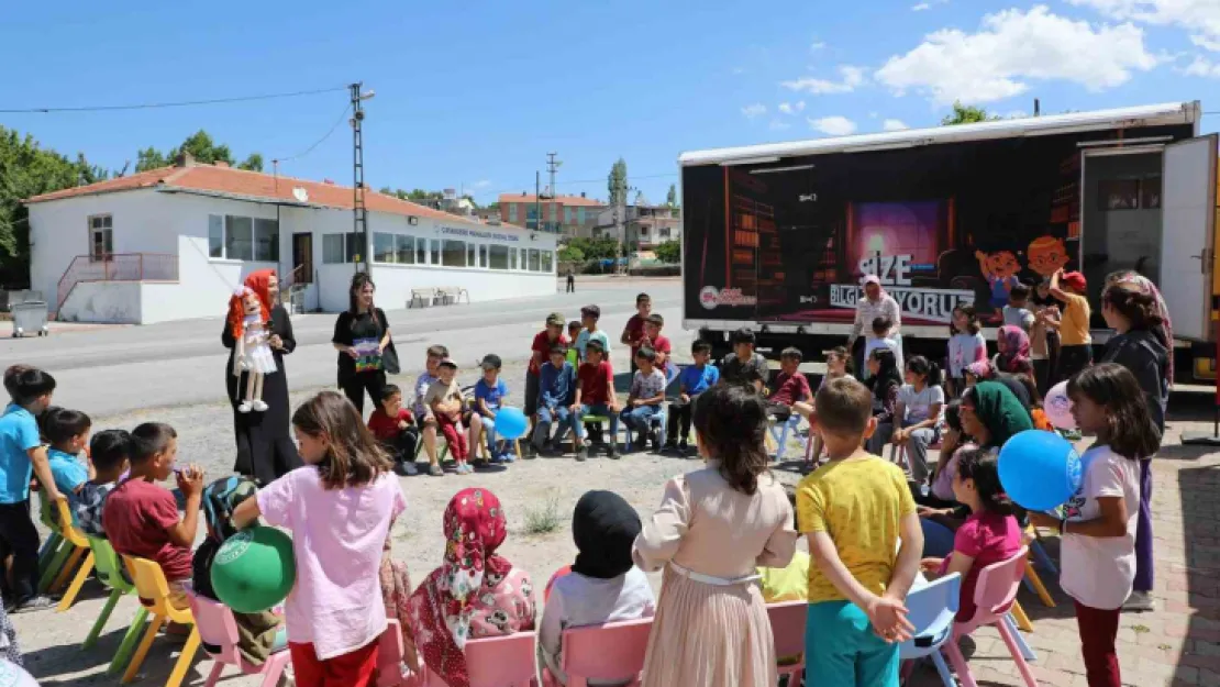 Gezici kütüphane Talas kırsalında