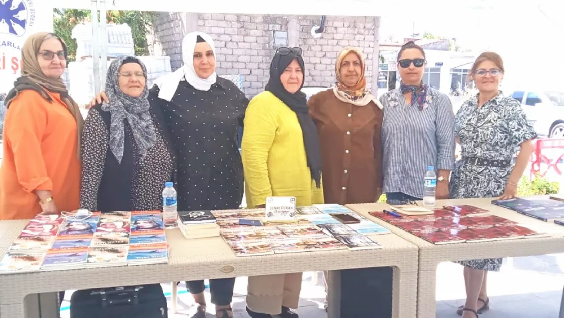 Yazarlar Birliği kadın  yazarları Tomarza'da kitaplarını imzaladı