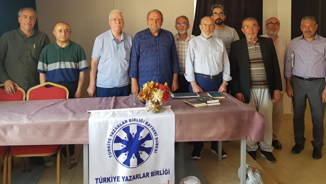 Yazarlar Birliği'nde 'Kur'an Okumaları ve Meal Çalışmaları' ele alındı