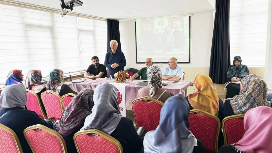 Yazarlar Birliği Şube Başkanı Hüsrevoğlu: 'Anadolu bir muhacirler ülkesidir'